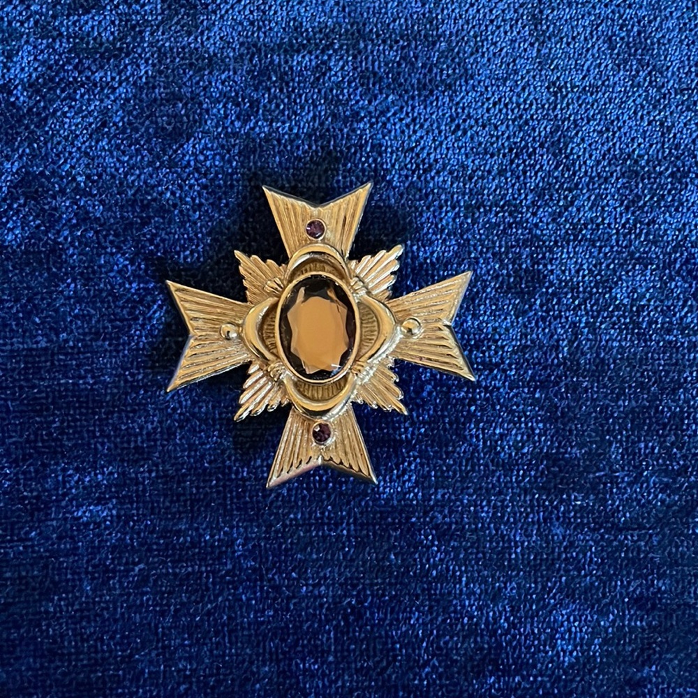 Avon Maltese Cross Brooch